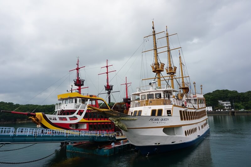 九十九島導覽船的珍珠皇后號與未來號