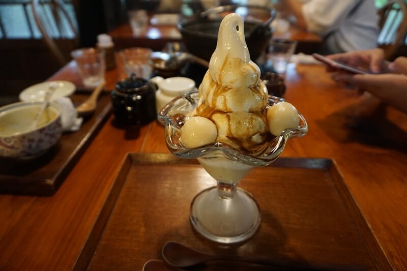 佐嘉平川屋嬉野店的豆腐冰淇淋