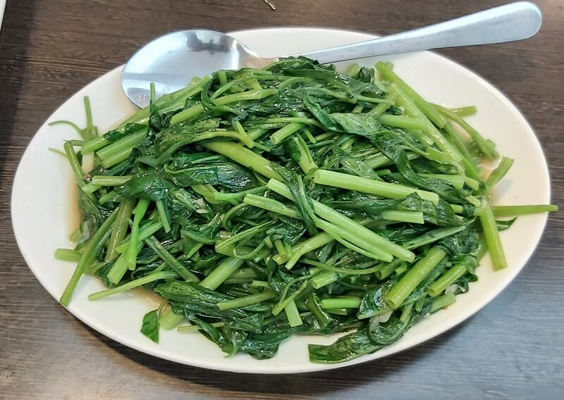 滇味小館的清炒空心菜