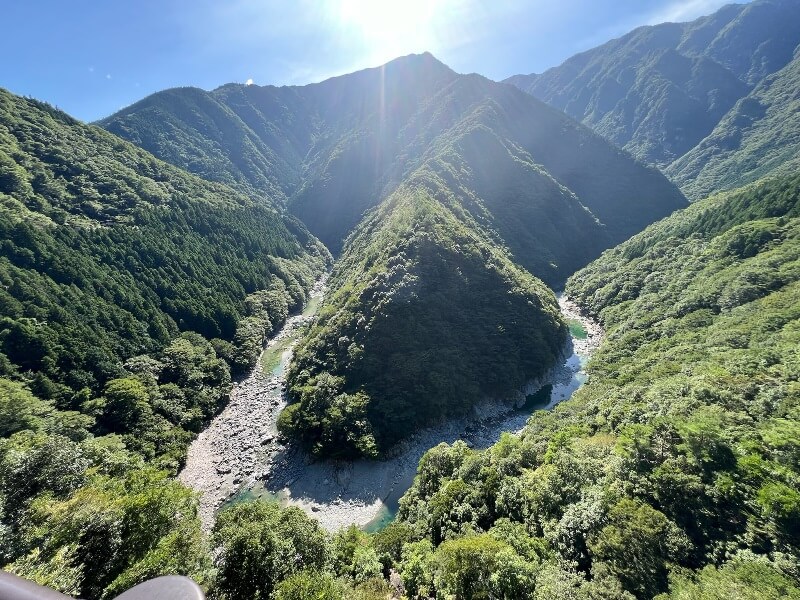 Hinoji Valley also features a meandering river terrain.