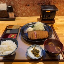 炸牛排專門店甲州家的炸牛排套餐