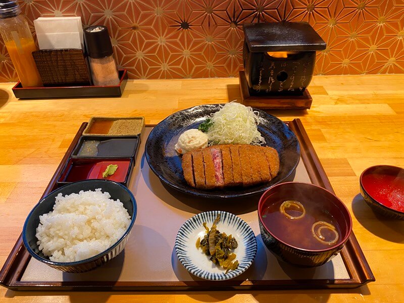 炸牛排專門店甲州家的炸牛排套餐