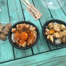 TSUBASA ASHIBETSU好吃的烤雞串與雞肉蓋飯