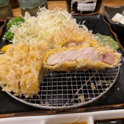 岩井豚勝的厚切里脊排的橫切面