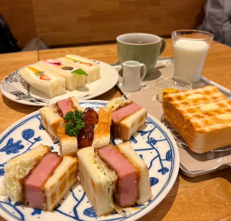 淺草 Pelican cafe 鵜鶘咖啡店的炸厚火腿吐司與水果三明治