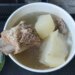 原汁排骨湯的肉與白蘿蔔很大塊